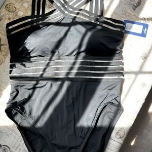 XL Women’s black swimsuit mesh opening soft molded cup brand Hilor NWT